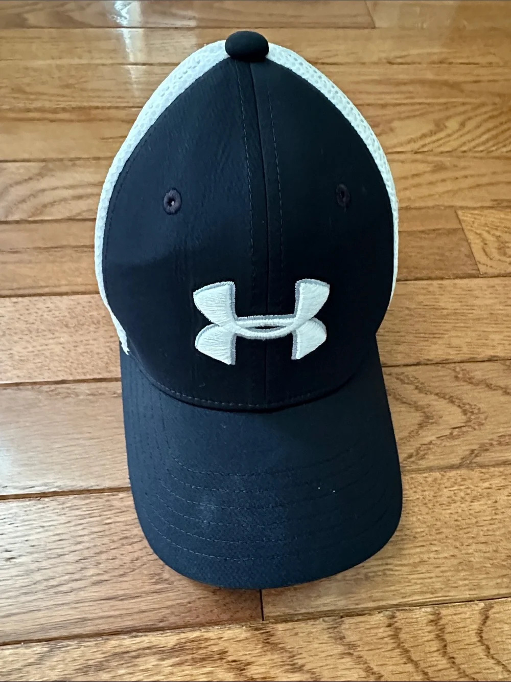 Under Armour kids baseball hat Kids Trucker Cap black white XS/small